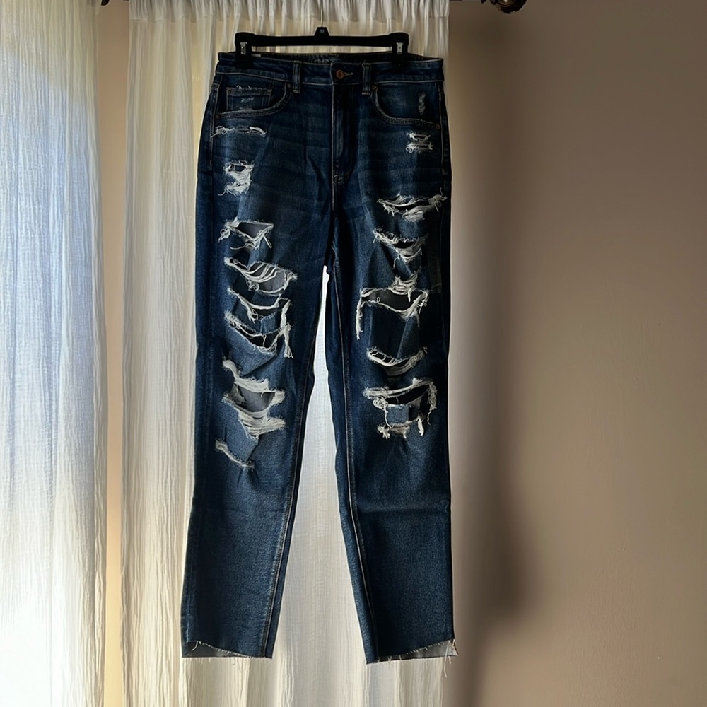 Mom jeans NWOT has half the tags on 😂 - Picture 1 of 5